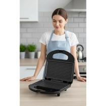 Sanduicheira Grill Antiaderente Preta/Inox Rápida Sanduicheira Grill Antiaderente Preta/Inox Rápida