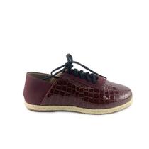 Sapatenis Denim Verniz com Estampa Croco Marsala e Detalhe com Sisal na Sola - ULLY Sapatenis Denim Verniz com Estampa Croco Marsala e Detalhe com Sisal na Sola - ULLY