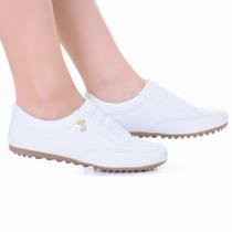 Sapatênis Feminino Em material ecológico Leve e Confortável Para Qualquer Ocasião Sapatênis Feminino Em material ecológico Leve e Confortável Para Qualquer Ocasião