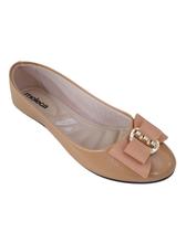 Sapatilha bico redondo em verniz com laço delicado