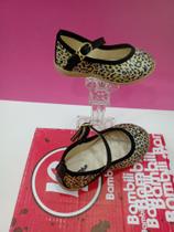 Sapatilha fivela preto