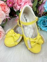 Sapatilha Flor di Mila Amarela com Pérolas para Meninas Sapatilha Flor di Mila Amarela com Pérolas para Meninas