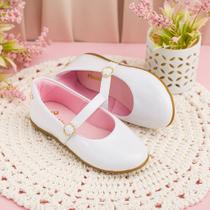 Sapatilha Infantil Branca Verniz Pinokio - Conforto E Estilo Sapatilha Infantil Branca Verniz Pinokio - Conforto E Estilo