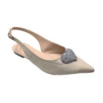 Sapatilha Off White Modelo SlingBack Detalhe Coração Strass