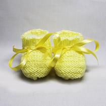 Sapatinho De Tricô 2 Flores Amarelo - Maria Maria Enfance | Loja de Roupas  de Bebê e Saída de Maternidade