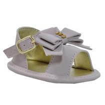 Sapatinho de Bebê Bicho de Pé - Sandália Feminina c/ Fivela e Laço - Sintético - Rosa Nude com Ouro Light Sapatinho de Bebê Bicho de Pé - Sandália Feminina c/ Fivela e Laço - Sintético - Rosa Nude com Ouro Light