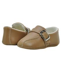 Sapatinho de Bebê Bicho de Pé - Sapato Social Masculino com Fivela - Sintético - Caramelo
