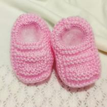 Sapatinho de Bebê de Tricô Rosa 0 a 3 meses Recém Nascido RN Numero 13