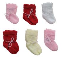 Sapatinho de bebê kit com 6 pares lã tricô Sapatinho de bebê kit com 6 pares lã tricô