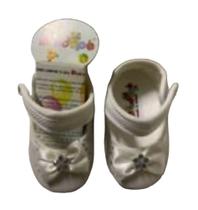 Sapatinho Feminino Recém Nascido Tamanho 14 De 02 A 04 Meses Branco Sapatinho Feminino Recém Nascido Tamanho 14 De 02 A 04 Meses Branco