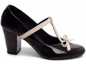 Sapato Boneca Mary Jane - Charme e Conforto em Verniz Preto com Detalhes Off White