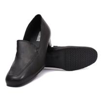 Sapato Feminino tipo Scarpin em couro Preto, salto médio