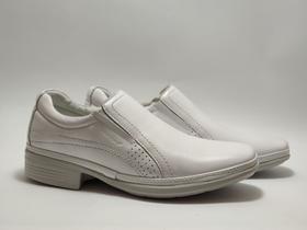 Sapato masculino sem cadarço em couro marca Sapatoterapia - branco 455353