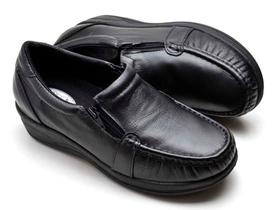 Sapato Mocassim Feminino Sapatênis Couro Ortopédico Alta Absorção Enfermagem Linha Senhora