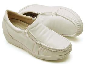 Sapato Mocassim Feminino Sapatênis Couro Ortopédico Alta Absorção Enfermagem Linha Senhora