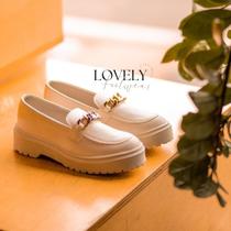 Sapato Mocassim Feminino Tratorado Corrente Off White/Bege Confortável Top