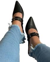 Sapato Mule Feminino Preto com Spikes Bico Fino Flat