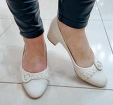 Sapato salto bloco baixo off white