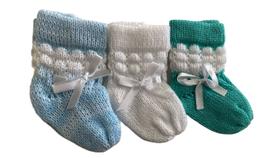 Sapato Sapatinho de Lã Tricot Tricô Bebê RN Maternidade cores sortidas Fita Cetim C/ 3 pares