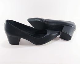 Sapato Scarpin Preto feminino salto grosso baixo