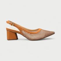 Sapato Slingback Bebecê Tela Bico Fino Salto Bloco Caramelo