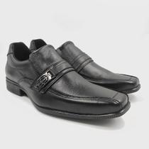 Sapato social casual moderno couro detalhe metal linha conforto elegancia praticidade sola aderente