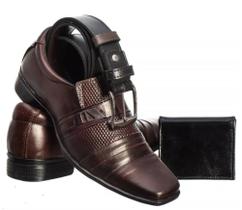 Sapato social em couro com cinto e carteira