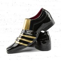 Sapato Social Masculino Preto E Dourado Verniz Moderno e Estiloso Sapato Social Masculino Preto E Dourado Verniz Moderno e Estiloso