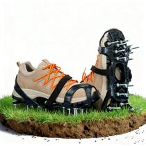 Sapatos Aeradores de Gramado com Capas Flexíveis de Borracha e Tiras Ajustáveis