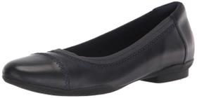 Sapatos Clarks Sara Bay Ballet Flat femininos em couro marinho