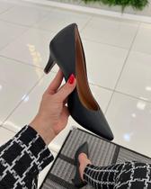 Scarpin Carla Total Confort Verniz Salto 6cm PRETO FOSCO Scarpin Carla Total Confort Verniz Salto 6cm PRETO FOSCO