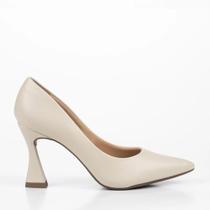 Scarpin casual salto flare Mariotta Manteiga
