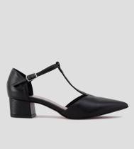 Scarpin CBK Salto Baixo Couro Preto Scarpin CBK Salto Baixo Couro Preto
