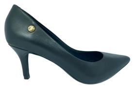 Scarpin Clássico Preto em Couro com Bico Fino Giulia Domna Scarpin Clássico Preto em Couro com Bico Fino Giulia Domna