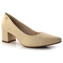 Scarpin em Couro Feminino Dakota Creme G5181