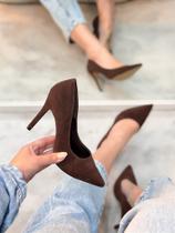 Scarpin Feminino Bianca Marrom em camurça