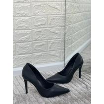 Scarpin Liani salto fino e bico fino na cor preto
