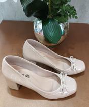 Scarpin nude laço