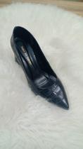 Scarpin preto bico fino Scarpin preto bico fino