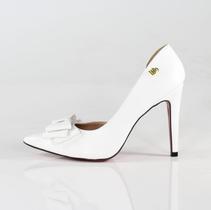 Scarpin Salto Alto Week Shoes Laço Branco Corte Lateral