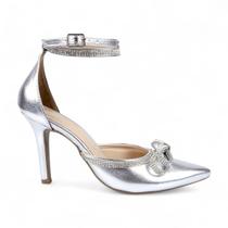 Scarpin Salto Fino Com Laço e Tiras de Strass