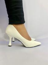 Scarpin Social Verniz Branco Salto Médio