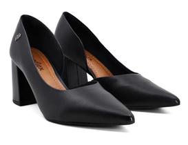 Scarpin Usaflex couro preto salto bloco Scarpin Usaflex couro preto salto bloco