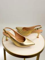 Scarpin usaflex dourado bico fino Scarpin usaflex dourado bico fino