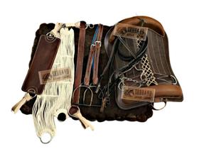 Sela Basto Marrom Montaria Completa 13x peças Cavalo Laço