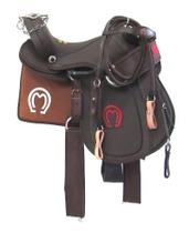 Sela Marrom Com Cabeça Mangalarga Luxo + Peitoral Bordado + Freio Inox + Cabeçada E Rédea + Manta M