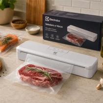 Seladora a Vácuo Electrolux 127V para Alimentos Vedação Rápida e Prática Seladora a Vácuo Electrolux 127V para Alimentos Vedação Rápida e Prática