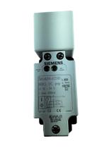 Sensor Indutivo Mod. 3rg4034-6cd00 15 Á 34 Vdc Pnp - Siemens