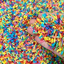 Sensory Bin Filler Lattool e Rainbow Rice 1 kg não tóxico