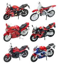 Set com 6 miniaturas motos Honda sortidas Welly 1/18